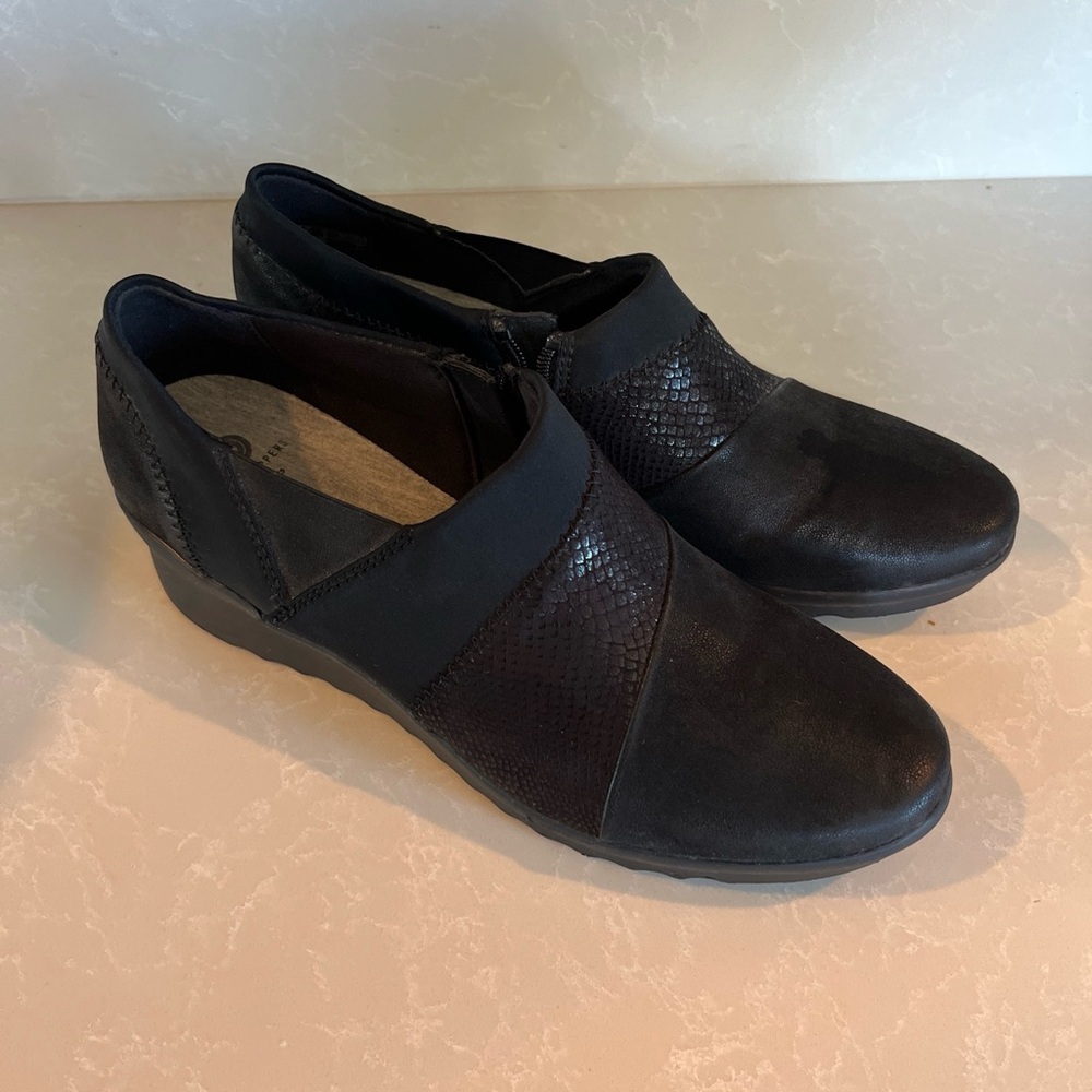 Cloudsteppers by Clarks Caddell Denali Black Slip on Zip Wedge Shoes Women's  9